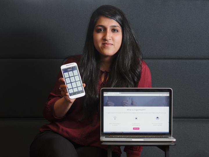 Pooja Jain with app