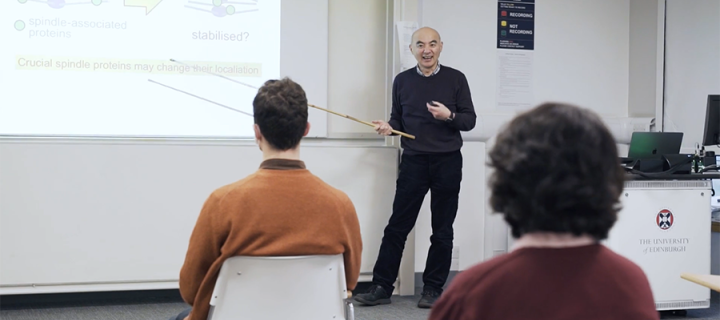 Phot of Hiro Ohkura giving lecture to icm phd students