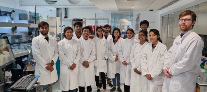 2023-2024 cohort of visiting GBU students in the Genome Foundry at Edinburgh University