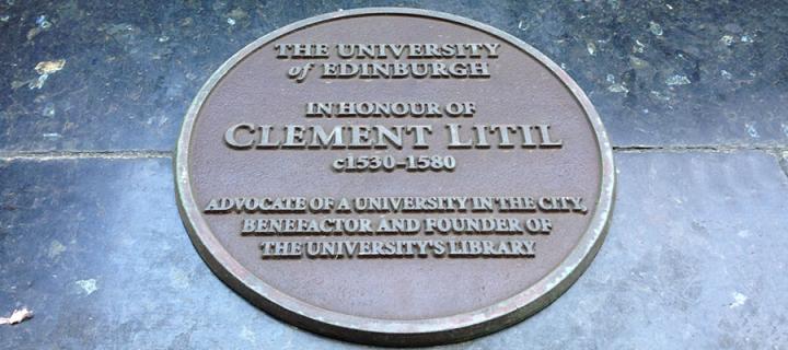Litil plaque