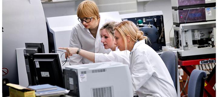 Staff working in the laboratory