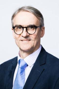 Professor Markus Mueller